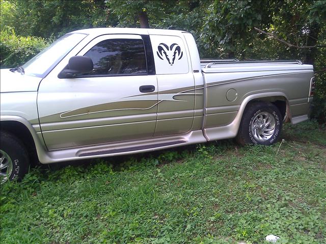 2001 Dodge Ram Pickup 14 Box MPR