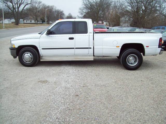 2001 Dodge Ram Pickup SLT