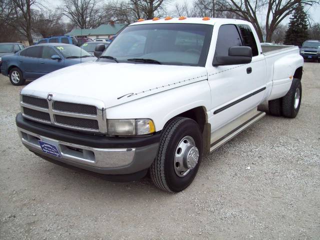 2001 Dodge Ram Pickup SLT