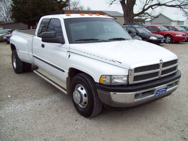 2001 Dodge Ram Pickup SLT