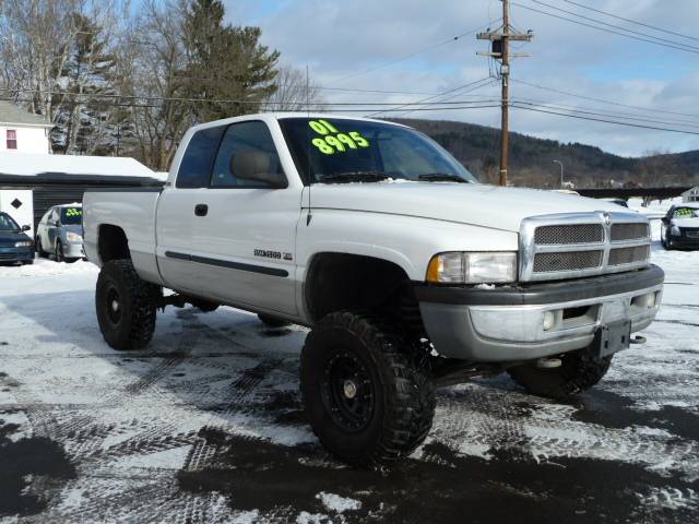 2001 Dodge Ram Pickup Base