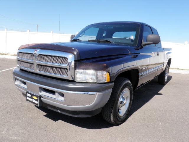 2001 Dodge Ram Pickup SLT