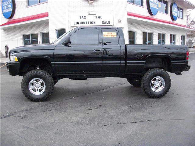 2001 Dodge Ram Pickup Base