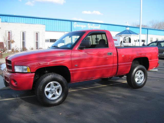 2001 Dodge Ram Pickup Base