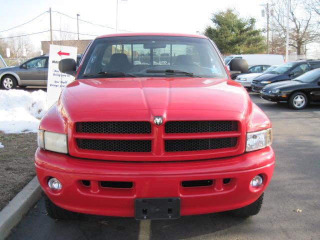 2001 Dodge Ram Pickup Base