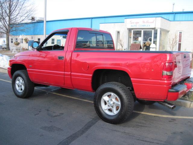 2001 Dodge Ram Pickup Base