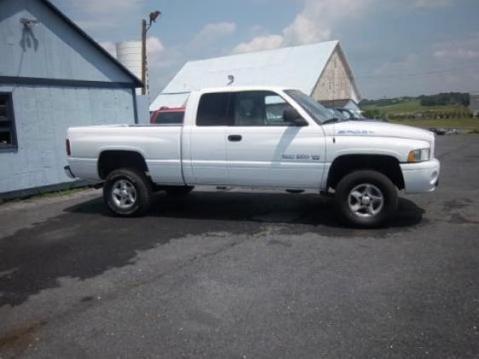 2001 Dodge Ram Pickup Base