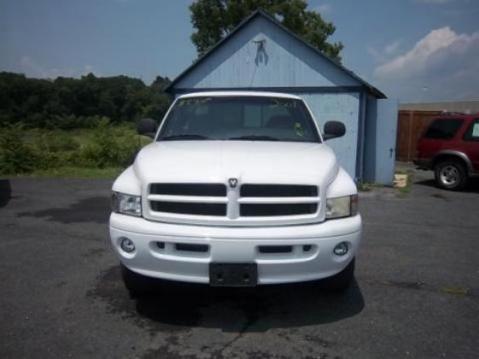 2001 Dodge Ram Pickup Base