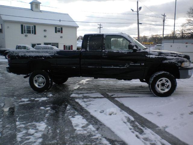 2001 Dodge Ram Pickup 1500 LT 4WD