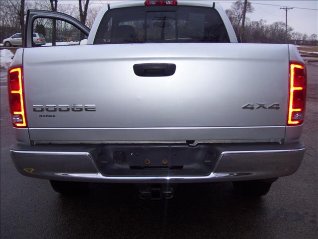 2002 Dodge Ram Pickup Base