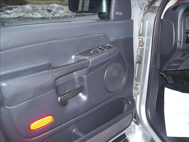 2002 Dodge Ram Pickup Base