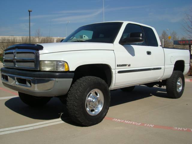 2002 Dodge Ram Pickup SLT