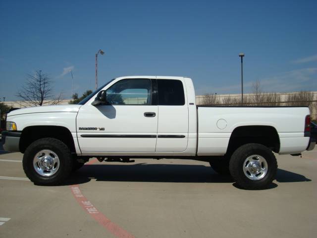 2002 Dodge Ram Pickup SLT