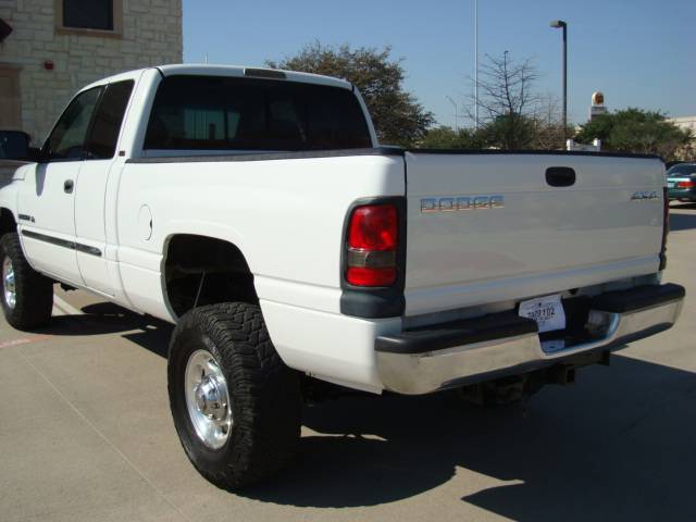 2002 Dodge Ram Pickup SLT