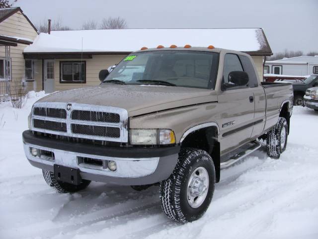 2002 Dodge Ram Pickup 4dr Sdn 4.2L Quattro LWB Auto