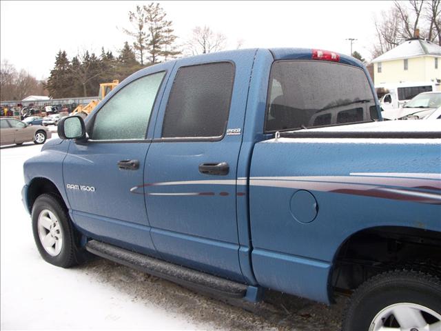 2002 Dodge Ram Pickup Base