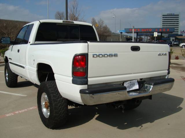 2002 Dodge Ram Pickup SLT