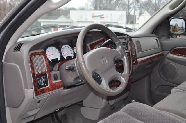 2003 Dodge Ram Pickup SLT