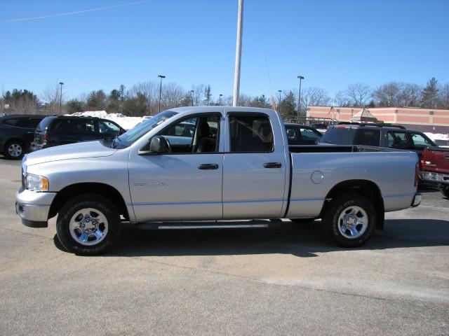 2003 Dodge Ram Pickup 4dr 2WD EXT S Wagon