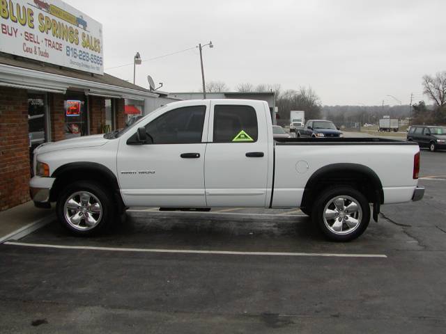 2003 Dodge Ram Pickup SLT