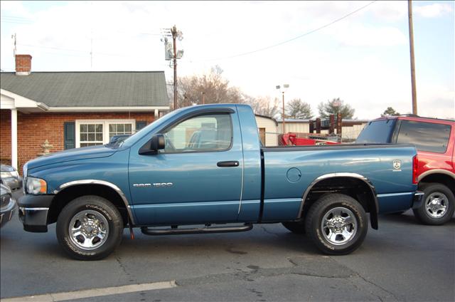 2003 Dodge Ram Pickup Sport