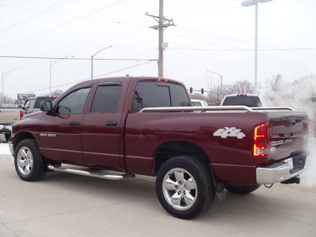 2003 Dodge Ram Pickup 2dr Reg Cab 120.5 WB ST