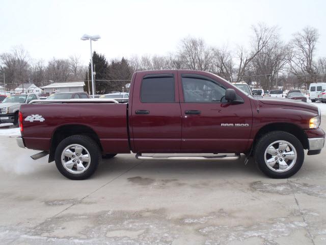 2003 Dodge Ram Pickup 2dr Reg Cab 120.5 WB ST