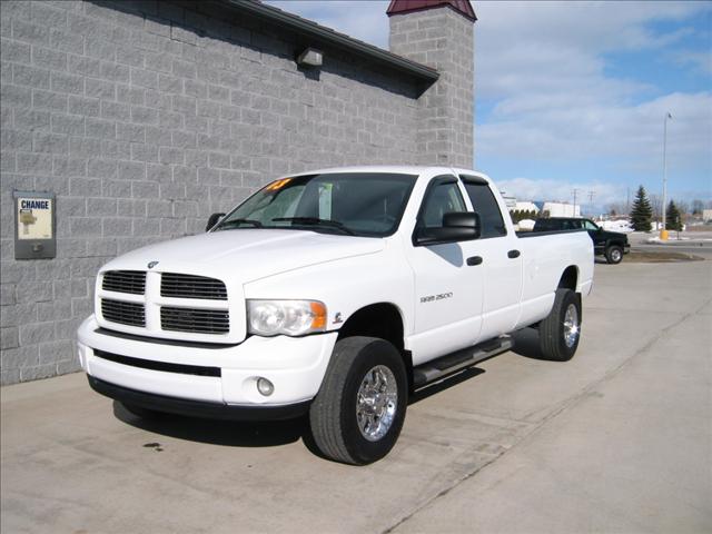 2003 Dodge Ram Pickup 2WD Crew Cab 143.5