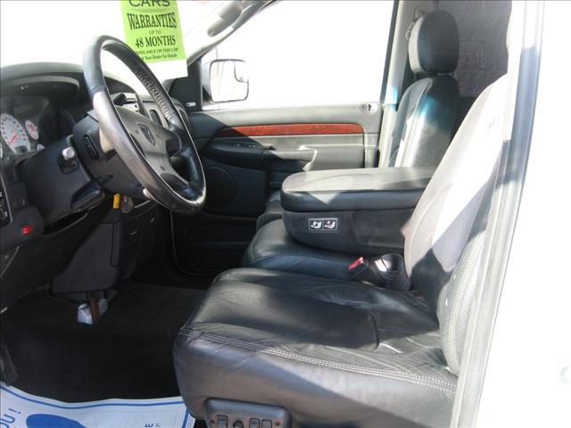 2003 Dodge Ram Pickup 2WD Crew Cab 143.5