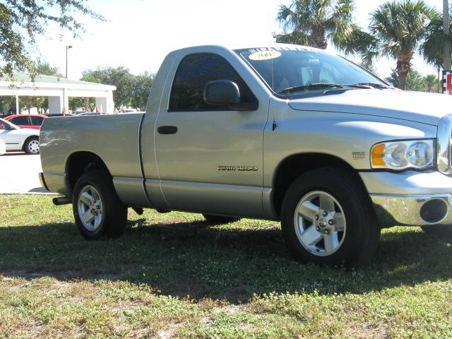 2003 Dodge Ram Pickup SLT