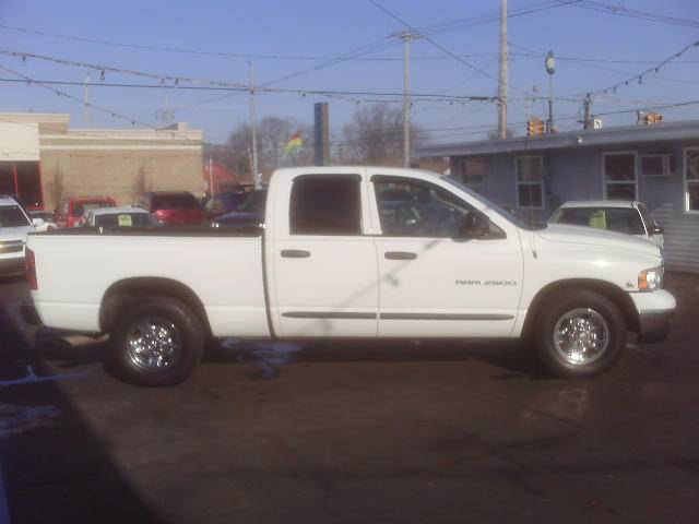 2003 Dodge Ram Pickup LS 4DR Sedan