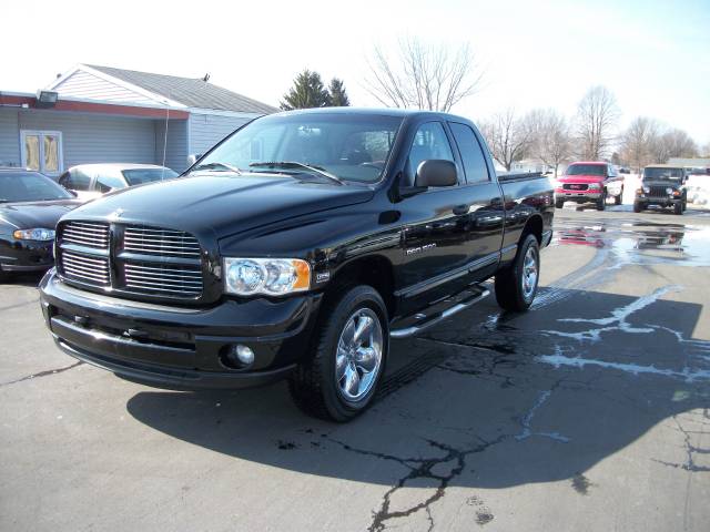 2004 Dodge Ram Pickup SL2