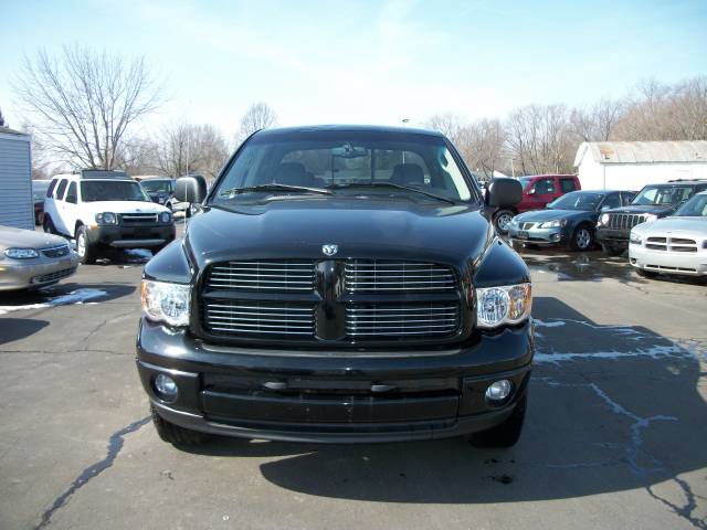 2004 Dodge Ram Pickup SL2