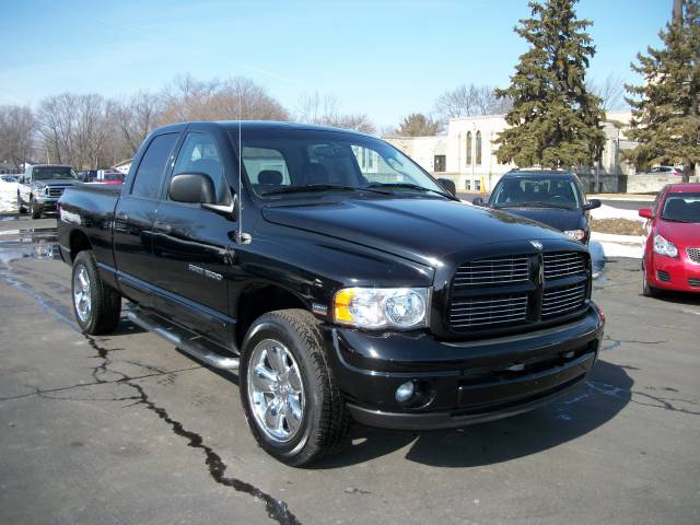 2004 Dodge Ram Pickup SL2