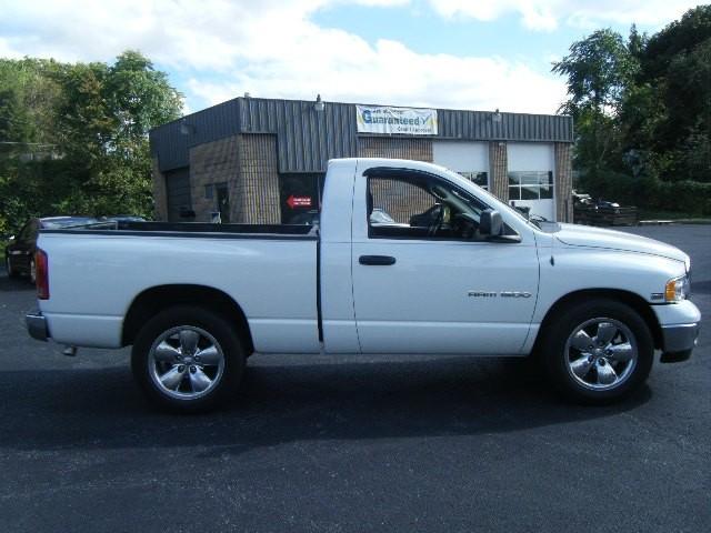 2004 Dodge Ram Pickup SLT