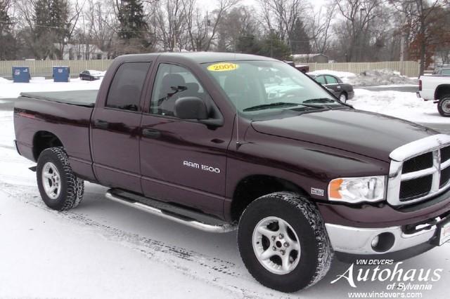 2004 Dodge Ram Pickup SLT