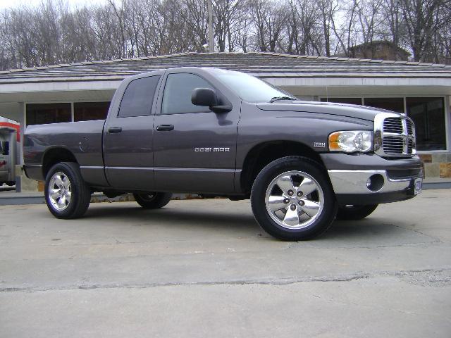 2004 Dodge Ram Pickup SLT