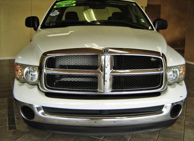 2004 Dodge Ram Pickup SLT