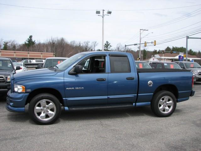 2005 Dodge Ram Pickup 4dr 2WD EXT S Wagon