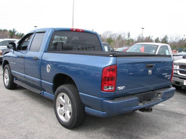 2005 Dodge Ram Pickup 4dr 2WD EXT S Wagon