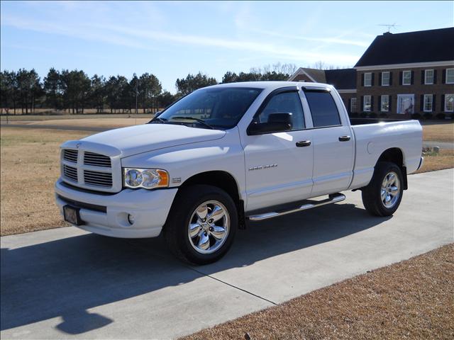 2005 Dodge Ram Pickup SLT