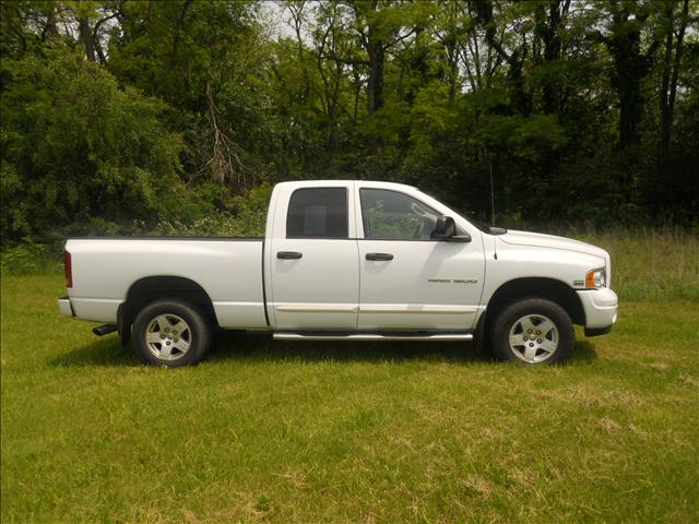 2005 Dodge Ram Pickup 1500 Crew Cab