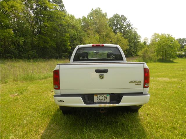 2005 Dodge Ram Pickup 1500 Crew Cab