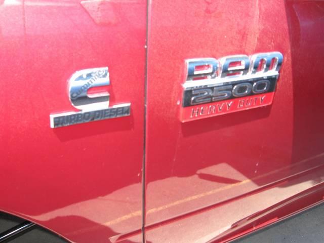 2011 Dodge Ram Pickup SL2