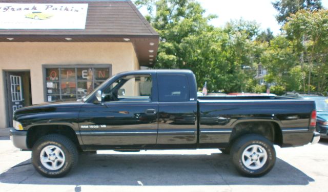 1997 Dodge Ram Pickup 1500 Lariat XL