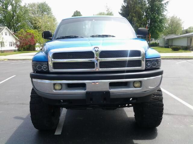 2000 Dodge Ram Pickup 1500 T6 Sport Utility 4D