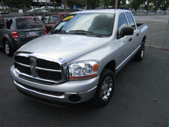 2006 Dodge Ram Pickup 1500 T6 AWD Leather Moonroof Navigation