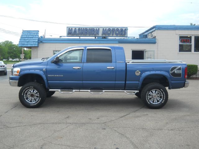 2006 Dodge Ram Pickup 3500 SCAB XLT 4WD LONG BOX