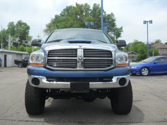 2006 Dodge Ram Pickup 3500 SCAB XLT 4WD LONG BOX