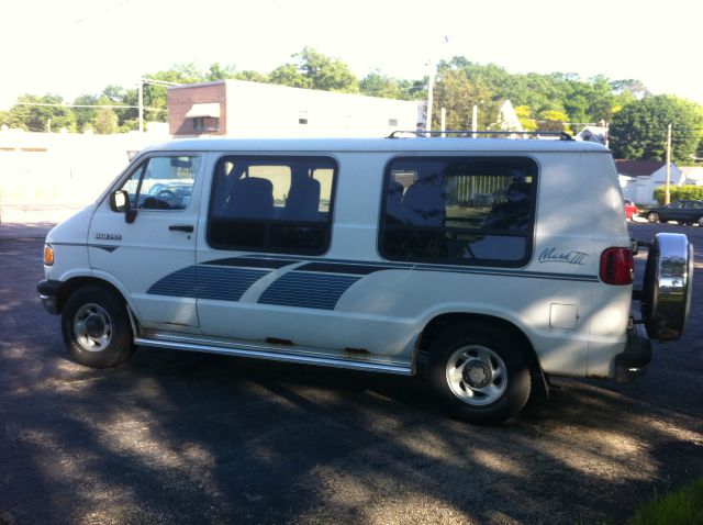 1994 Dodge Ram Van V6 4x4 SUV